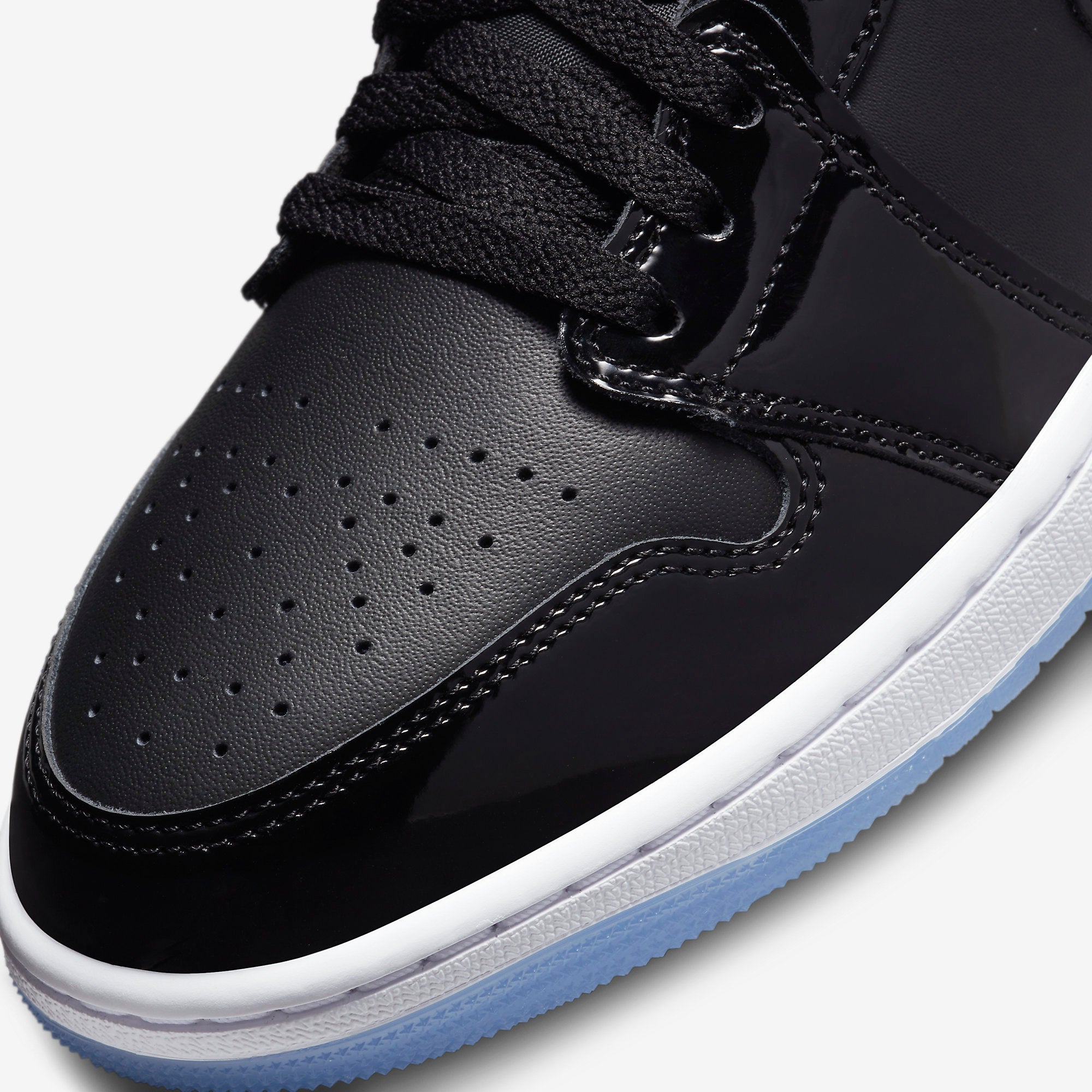 Air Jordan 1 Mid SE “Space Jam”