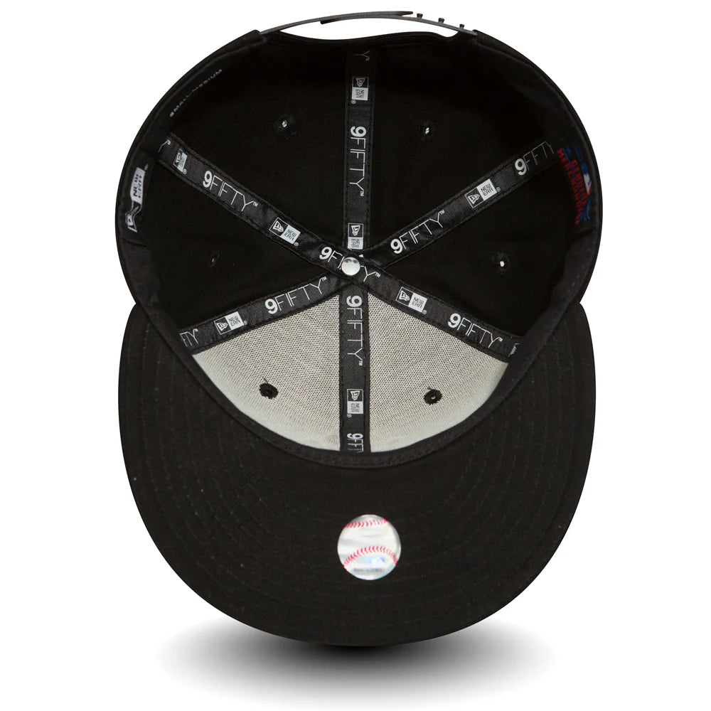New York Yankees Black 9FIFTY Snapback Cap