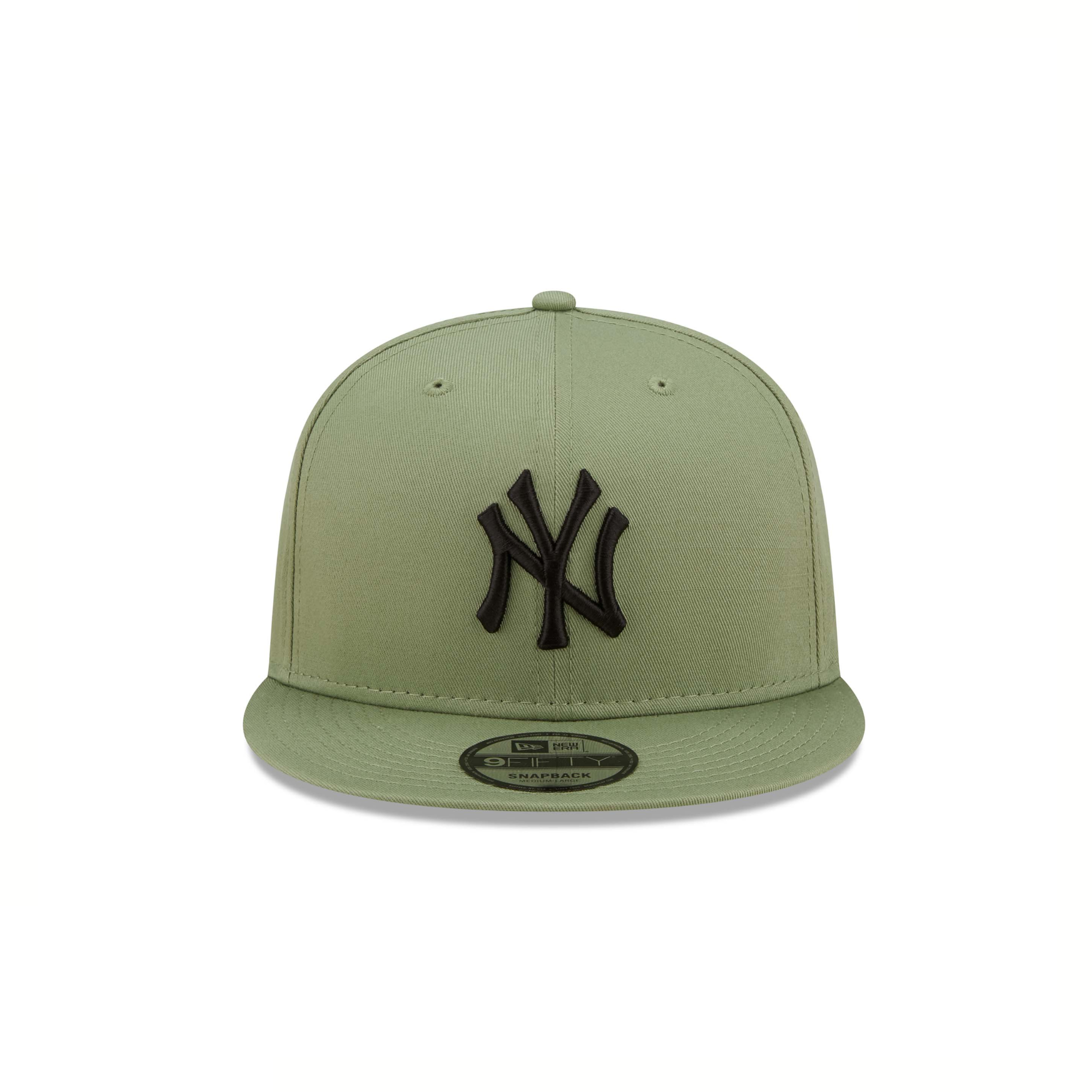 New York Yankees League Essential Khaki 9FIFTY Snapback Cap