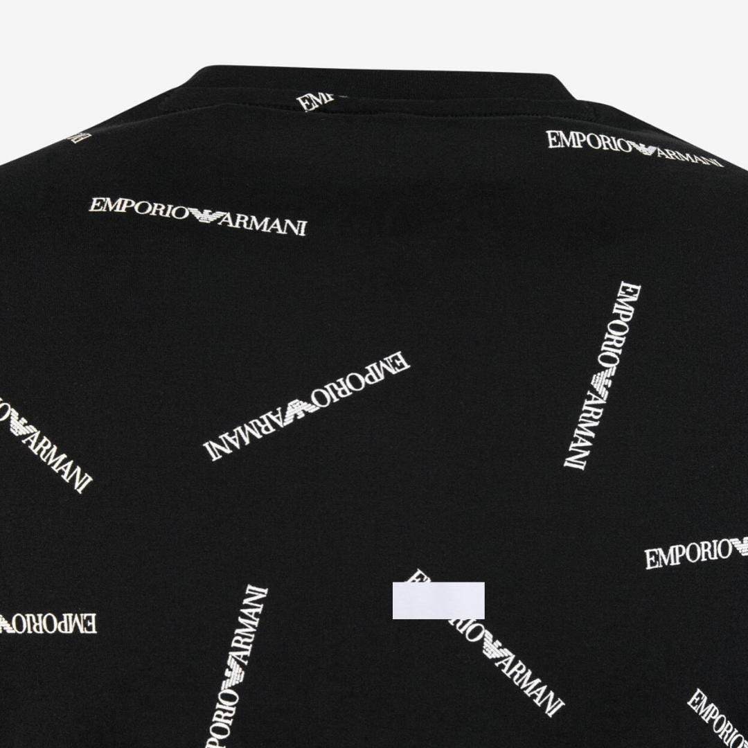 SCATTERED PRINT T-SHIRT