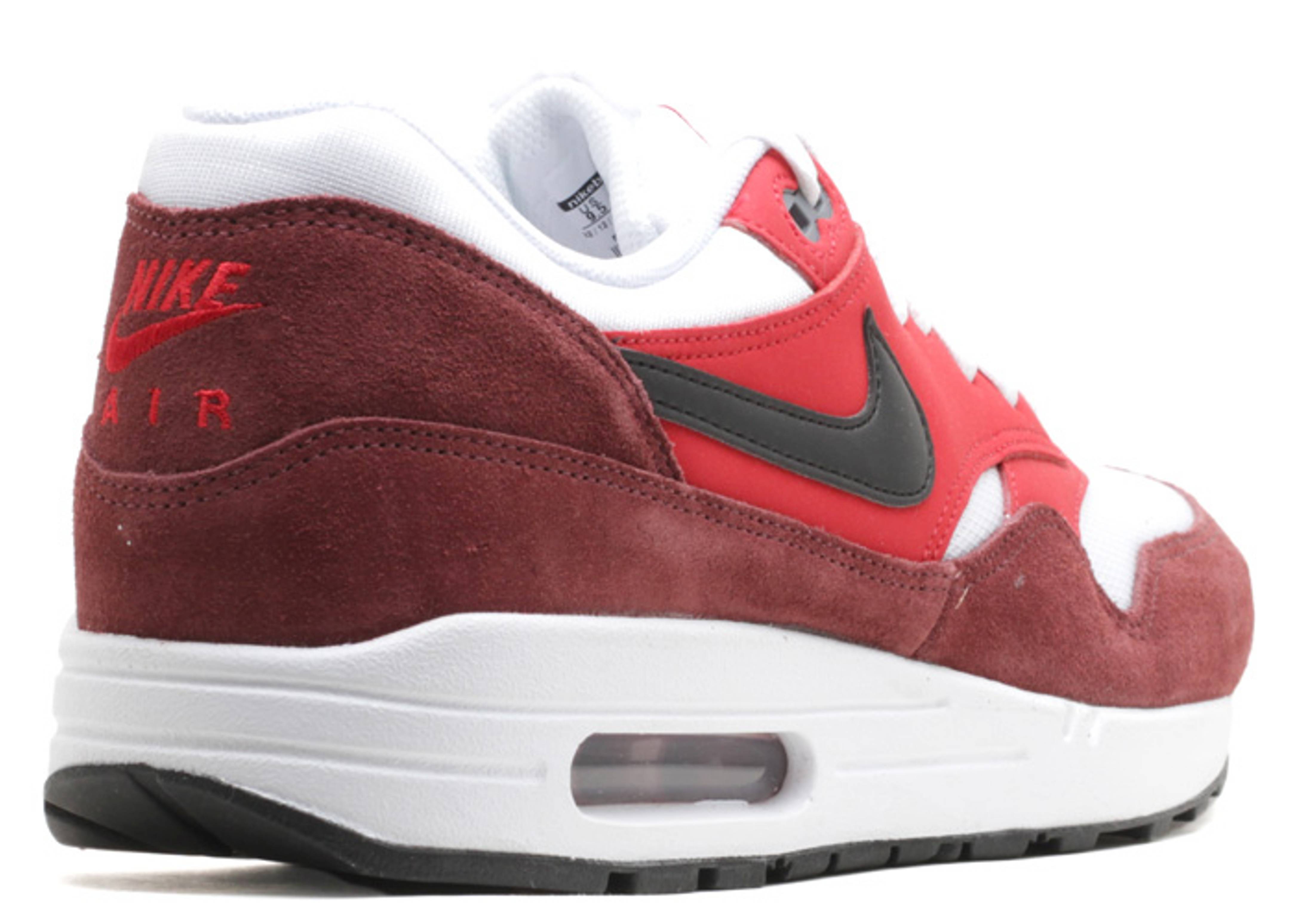 AIR MAX 1 ESSENTIAL