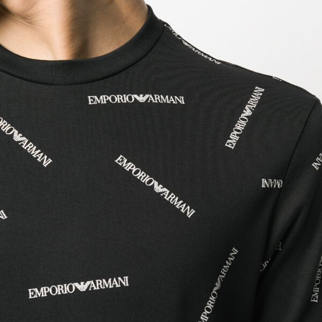 SCATTERED PRINT T-SHIRT