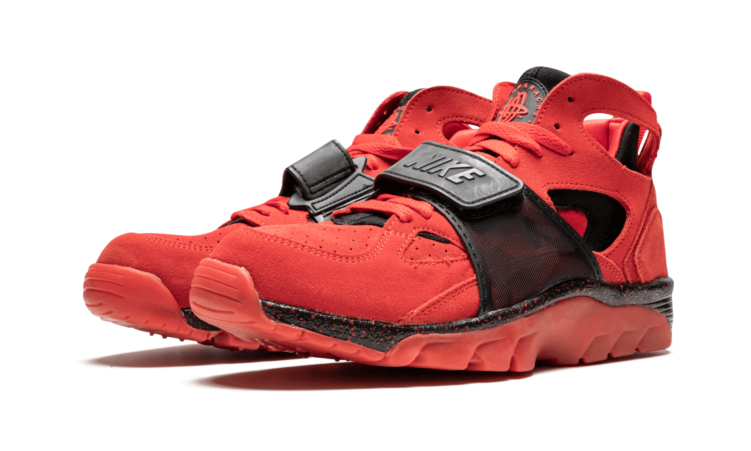 AIR TRAINER HUARACHE PREMIUM ‘LOVE / HATE’