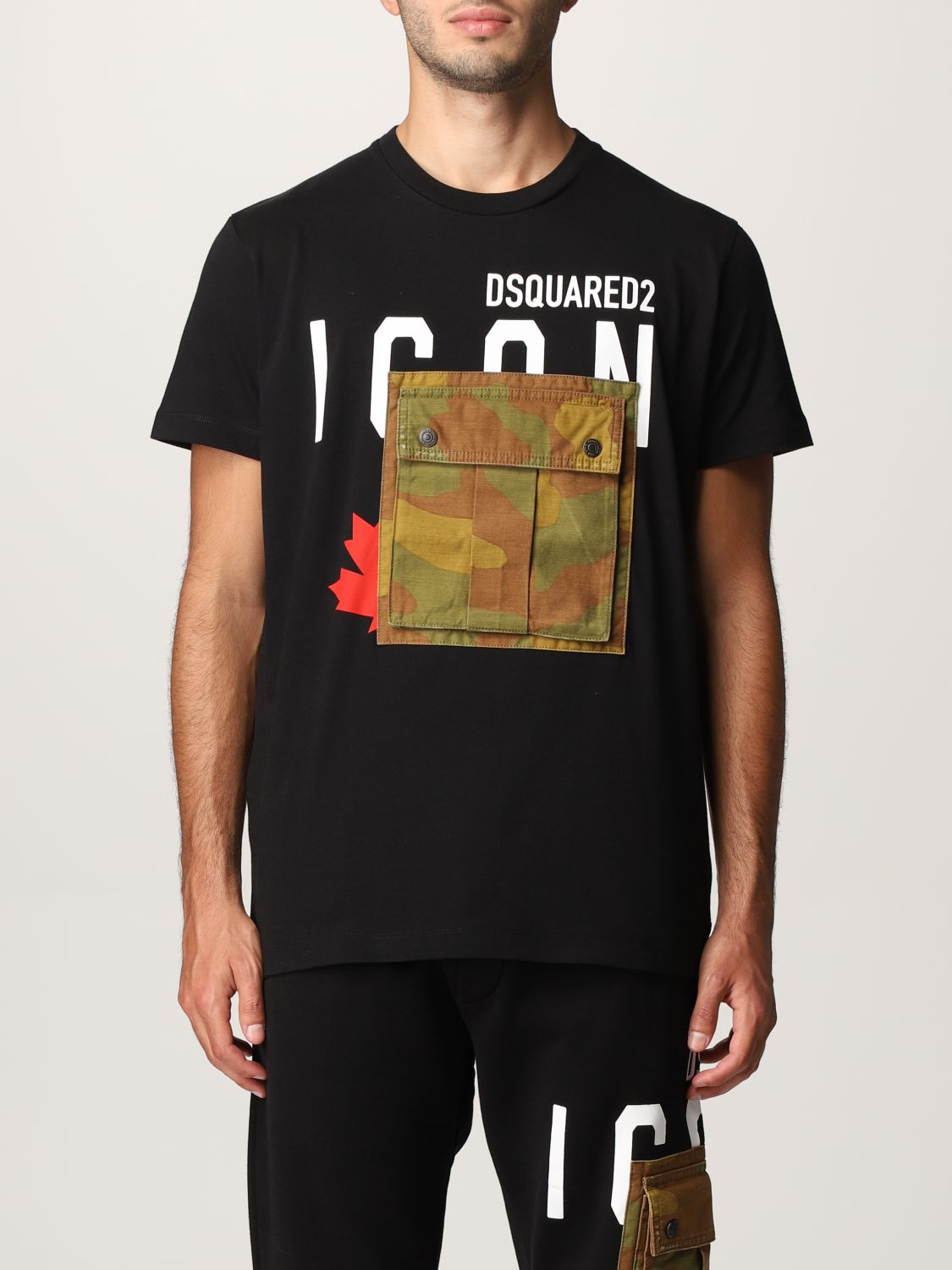 T-shirt with camouflage pocket