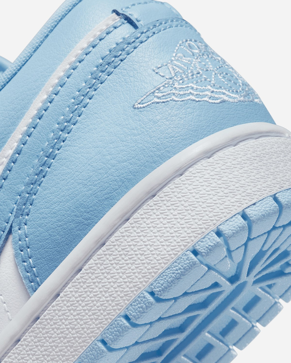 Air Jordan 1 Mid GS Ice Blue