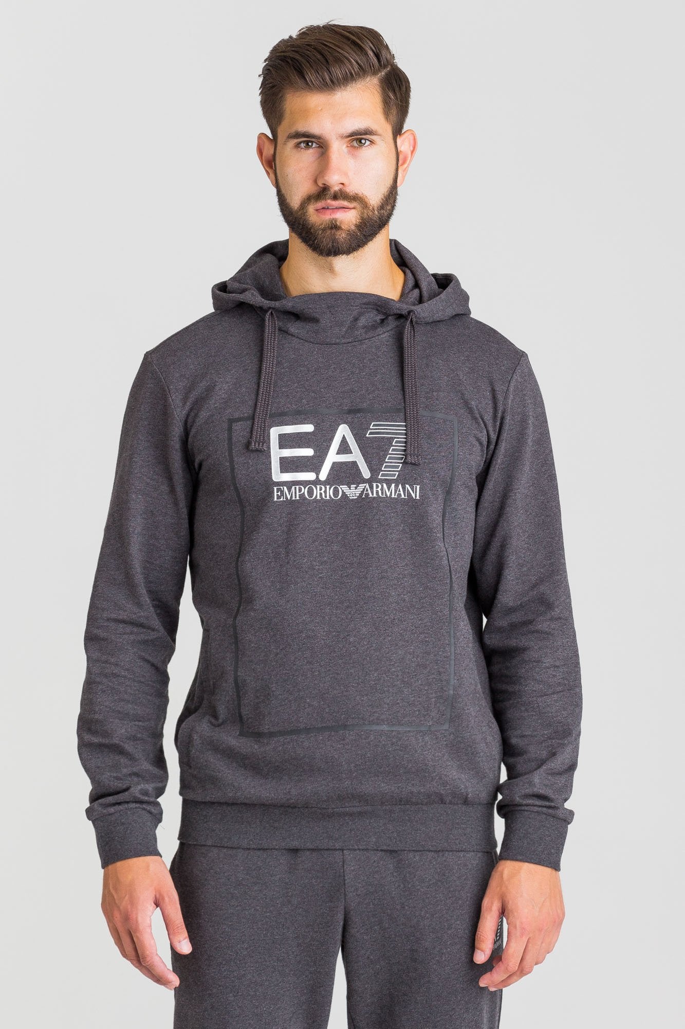 PULLOVER HOODIE