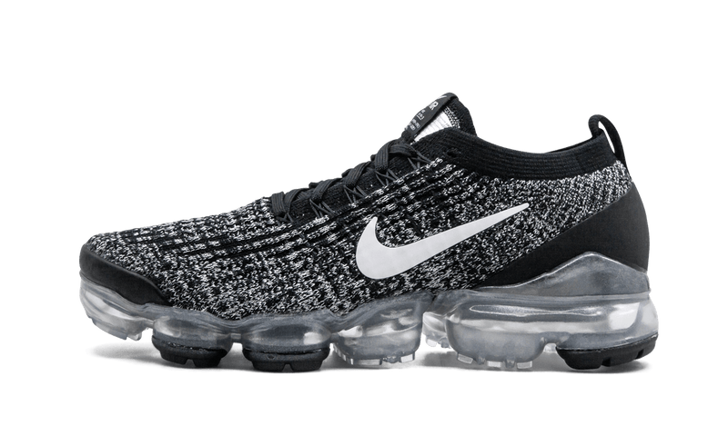 Air vapormax flyknit top 3 white and black