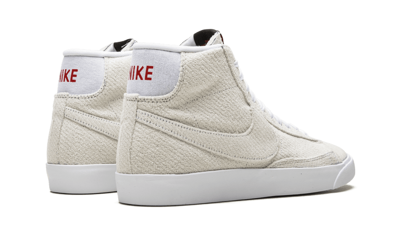 BLAZER MID QS STRANGER THINGS UPSIDE DOWN Dimension London