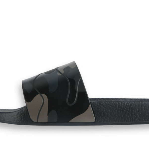 Valentino 2025 camo slides