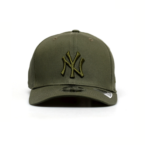 New York Yankees Essential Green 9FIFTY Stretch Snap Cap